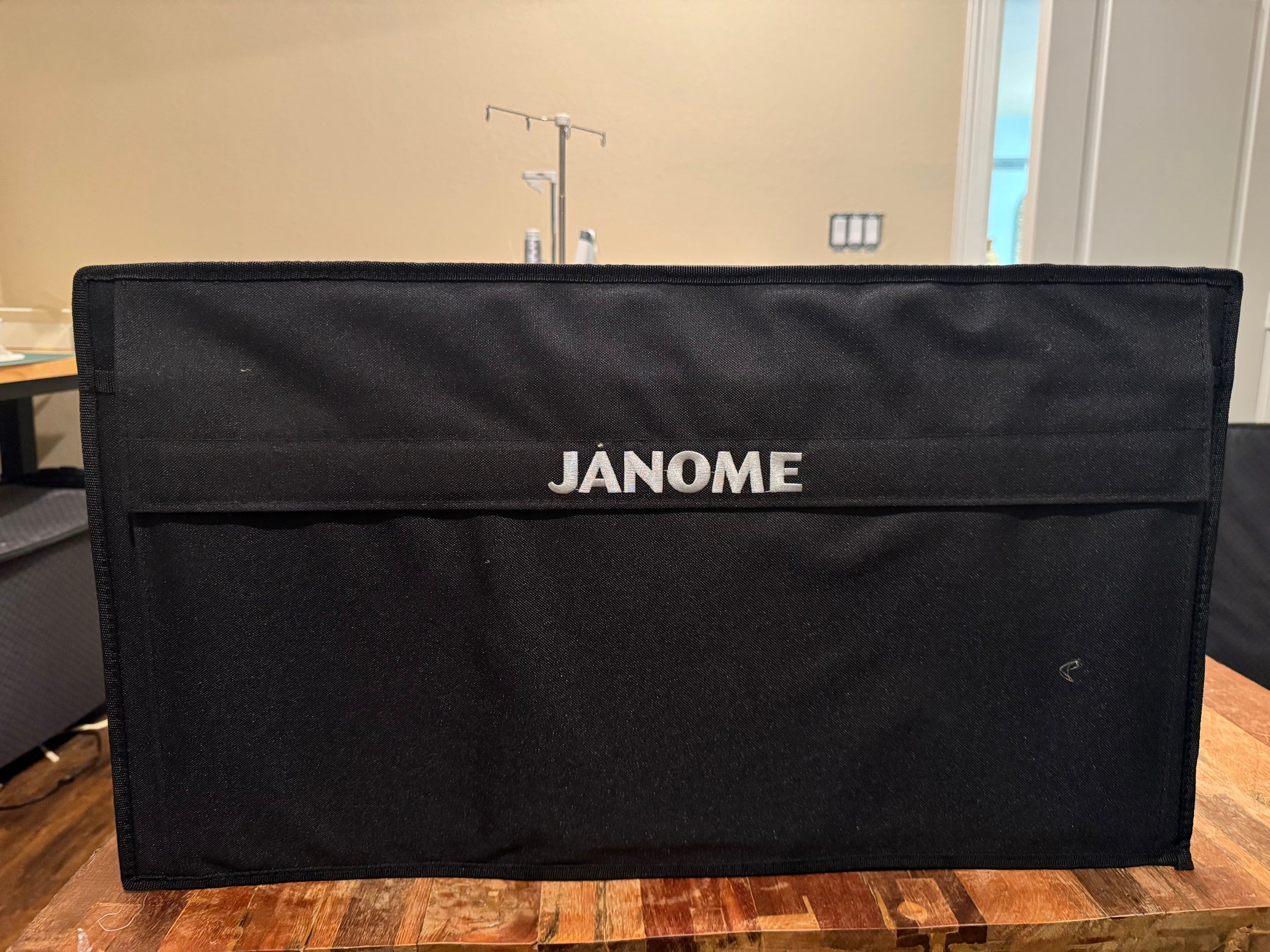 Janome Continental M7 Sewing Embroidery Machine Pre-owned Dallas, Texas
