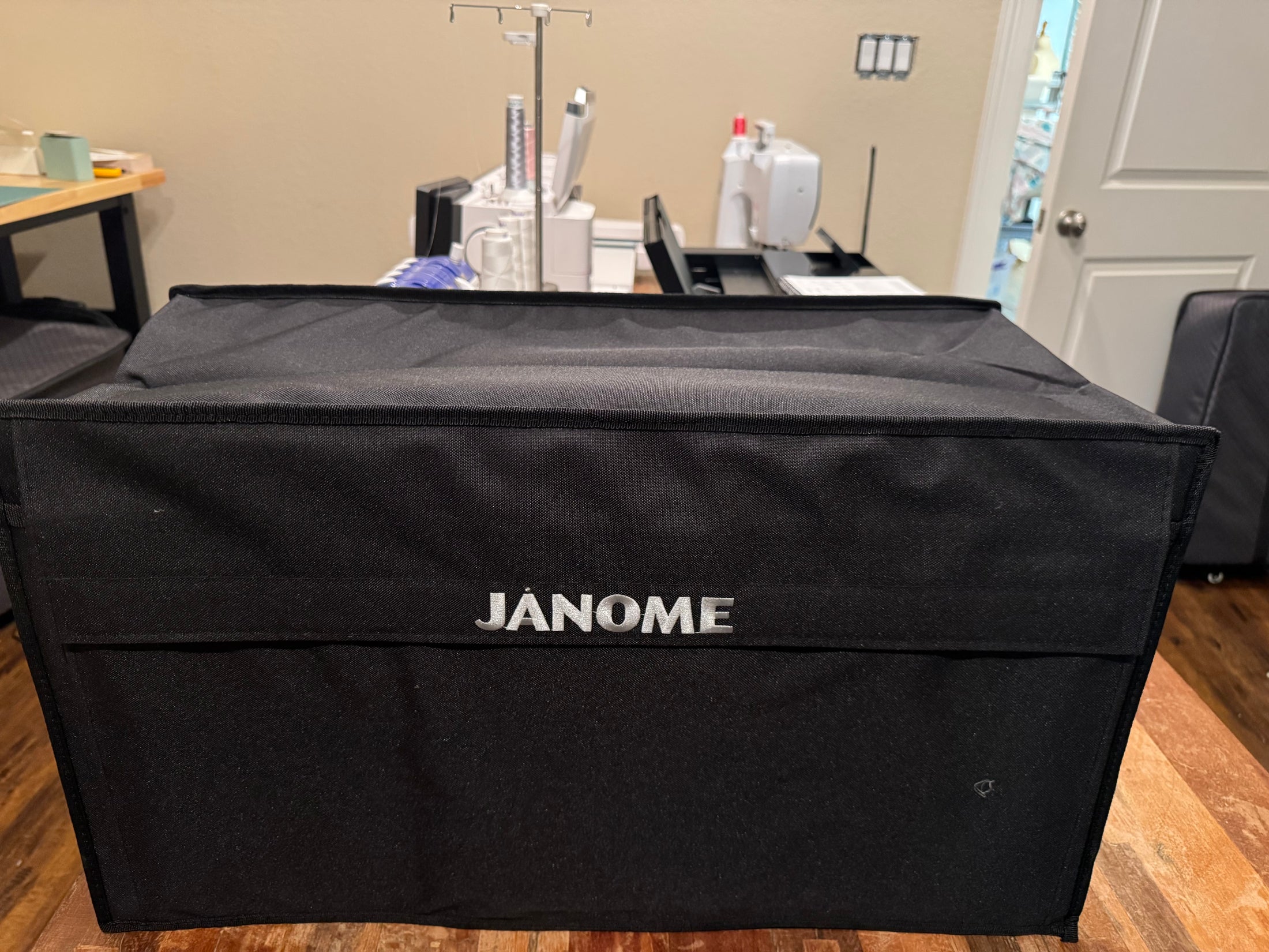 Janome Continental M7 Sewing Embroidery Machine Pre-owned Dallas, Texas