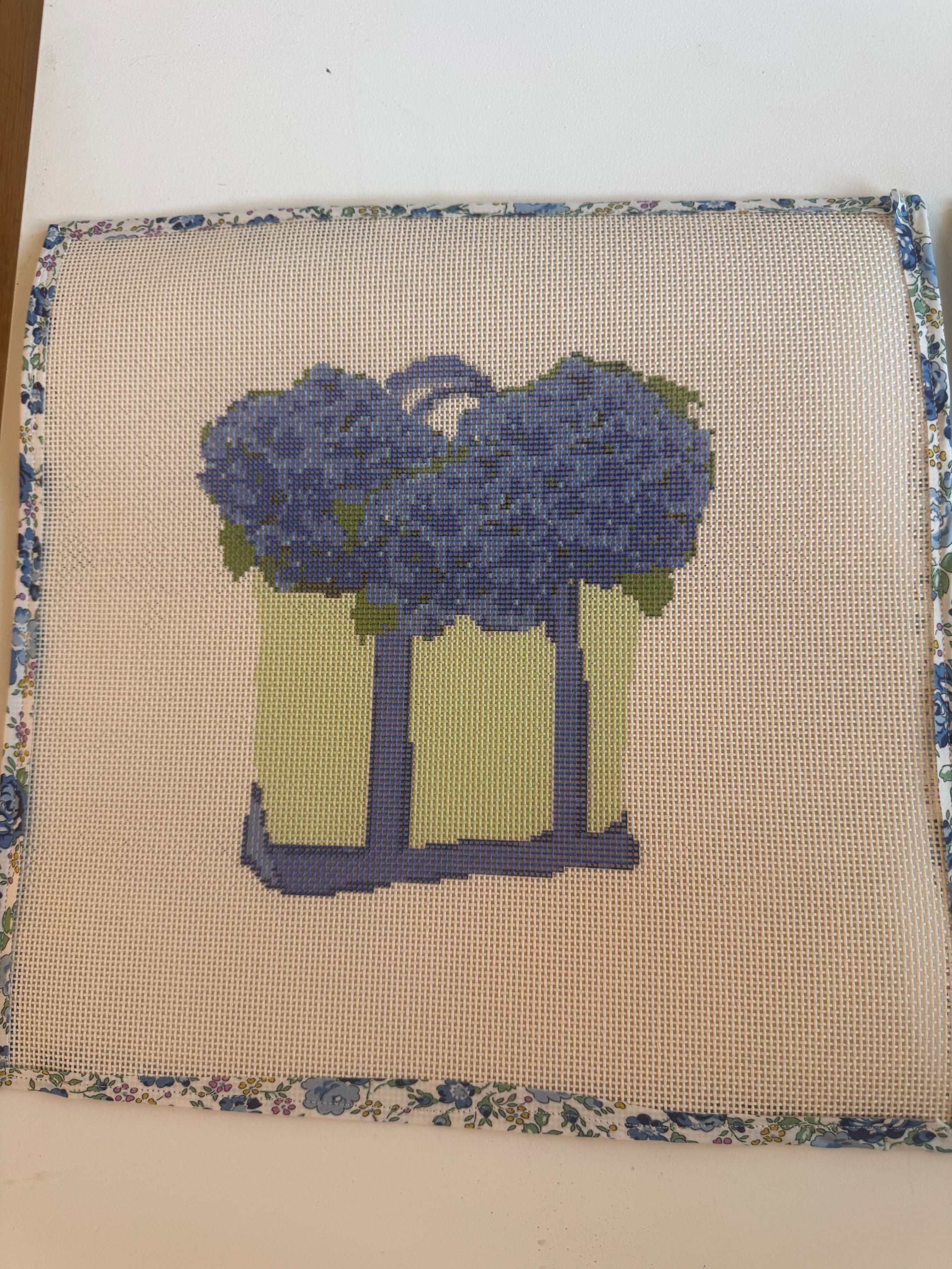NEW Coastal Boat Tote Bag full of Hydrangeas