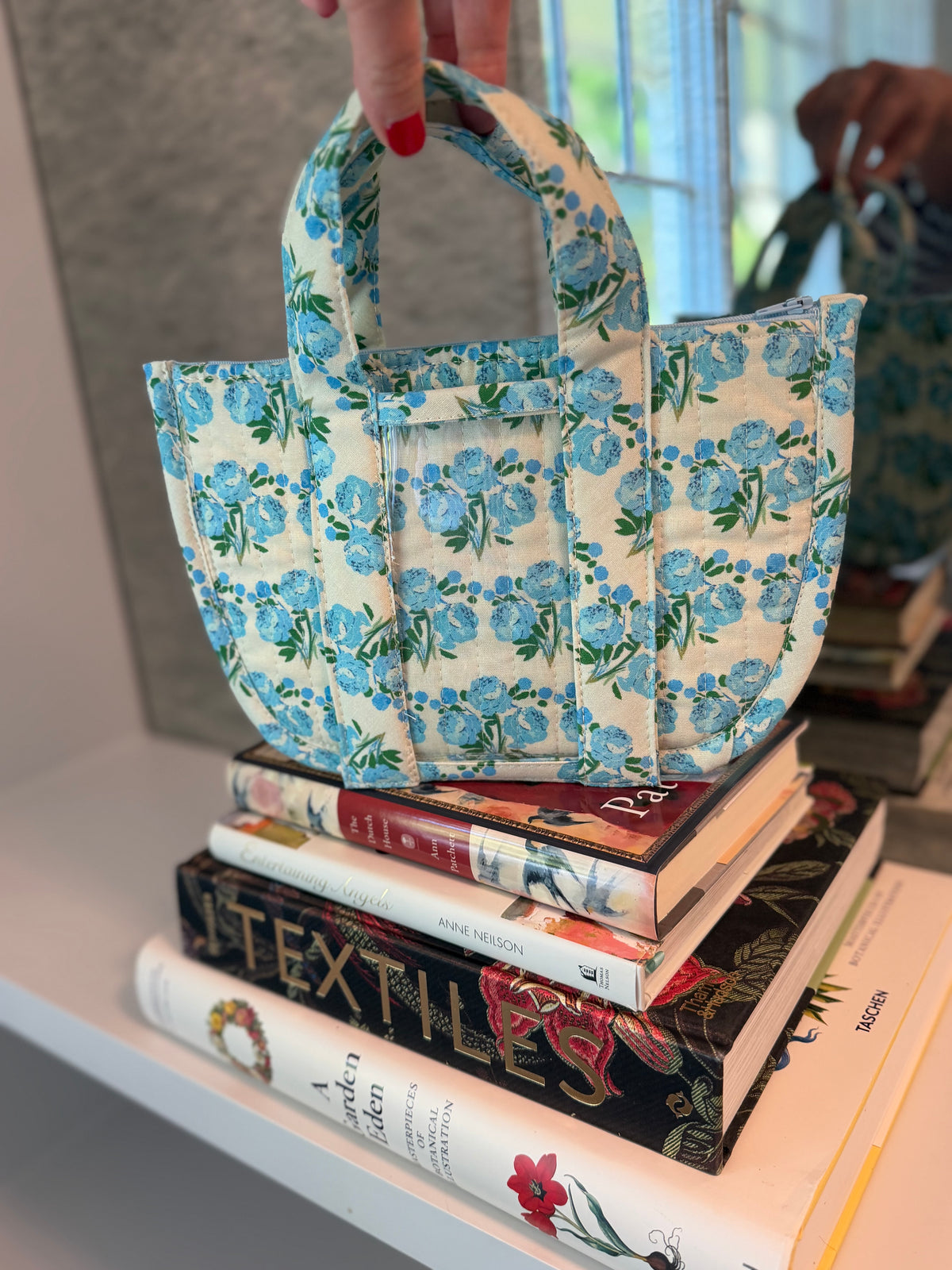 Self Finishing Custom Linen Martha's Vineyard Hydrangea Vinyl and Quilted Bag