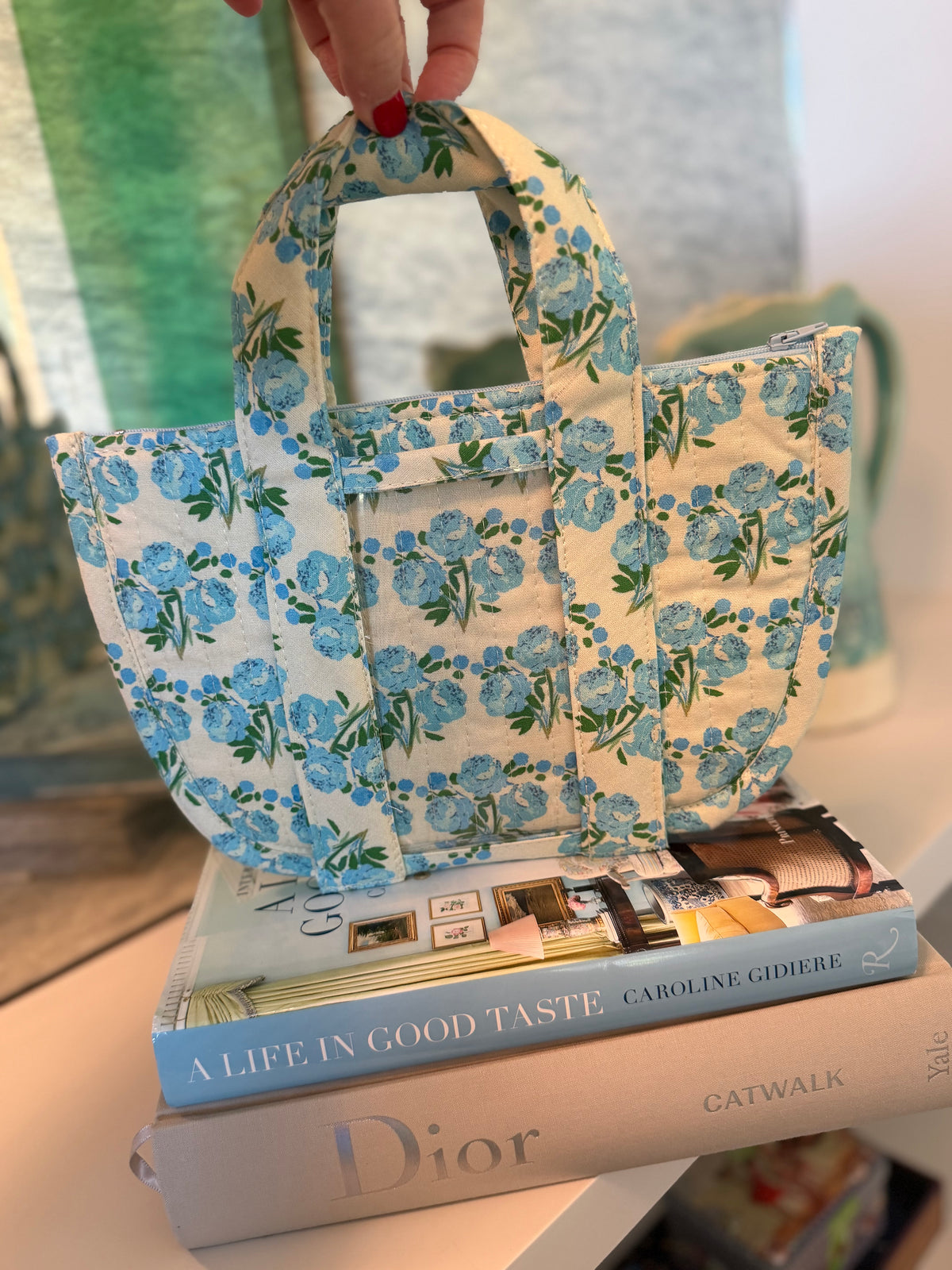 Self Finishing Custom Linen Martha's Vineyard Hydrangea Vinyl and Quilted Bag