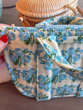 Load image into Gallery viewer, Self Finishing Custom Linen Martha's Vineyard Hydrangea Vinyl and Quilted Bag
