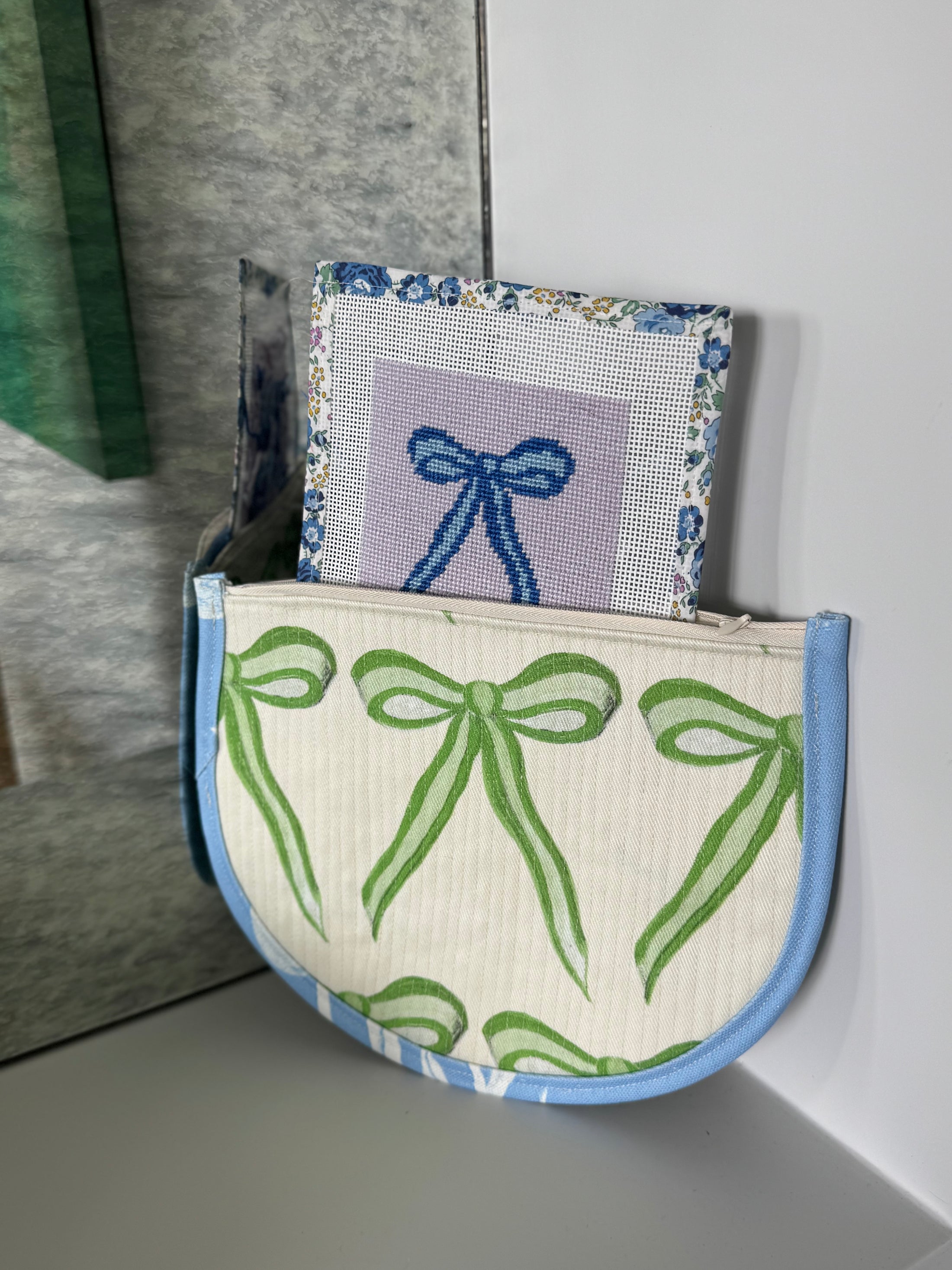 Green Bow Needlepoint Canvas Thread Pouch Bag