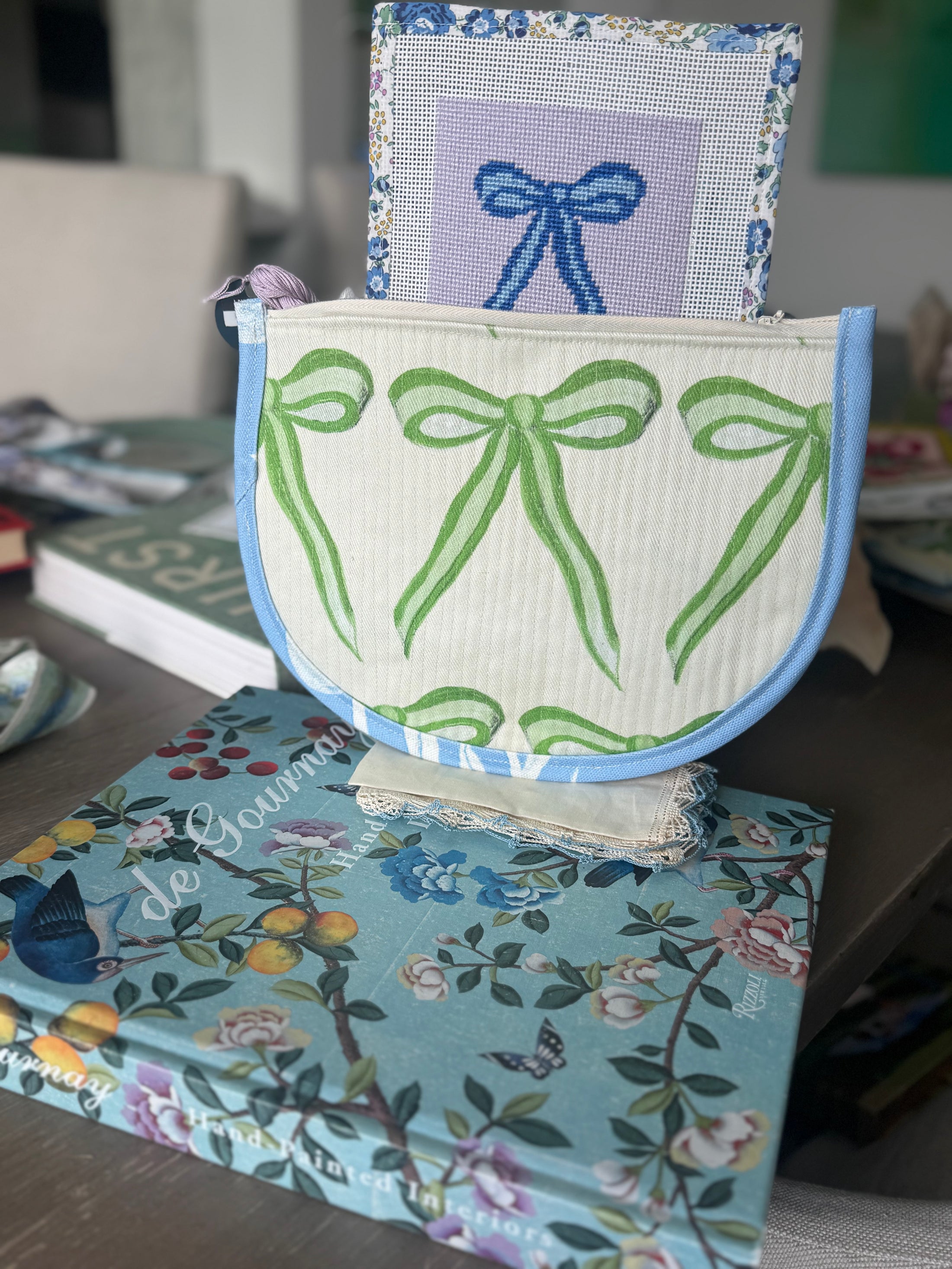Green Bow Needlepoint Canvas Thread Pouch Bag