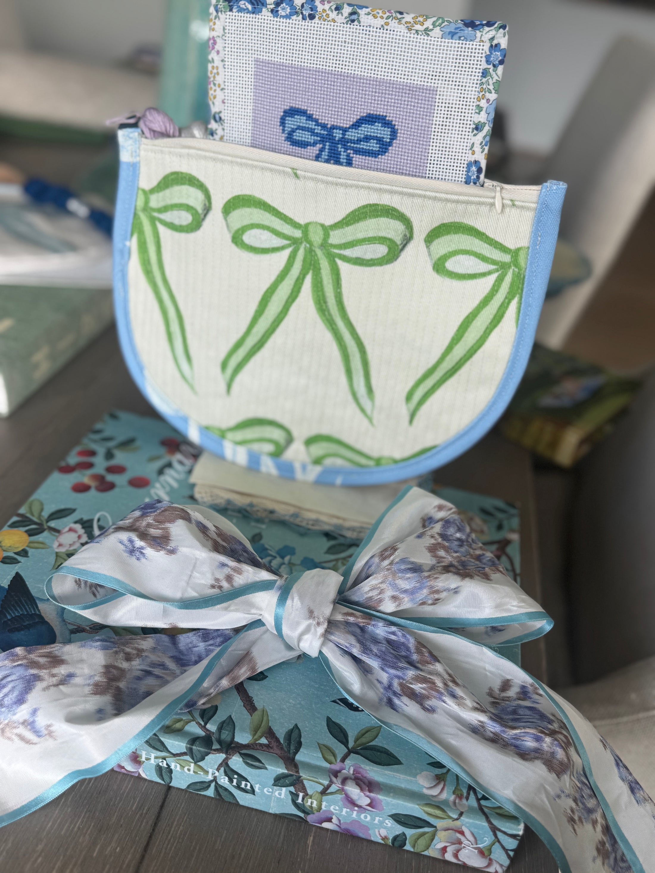 Green Bow Needlepoint Canvas Thread Pouch Bag