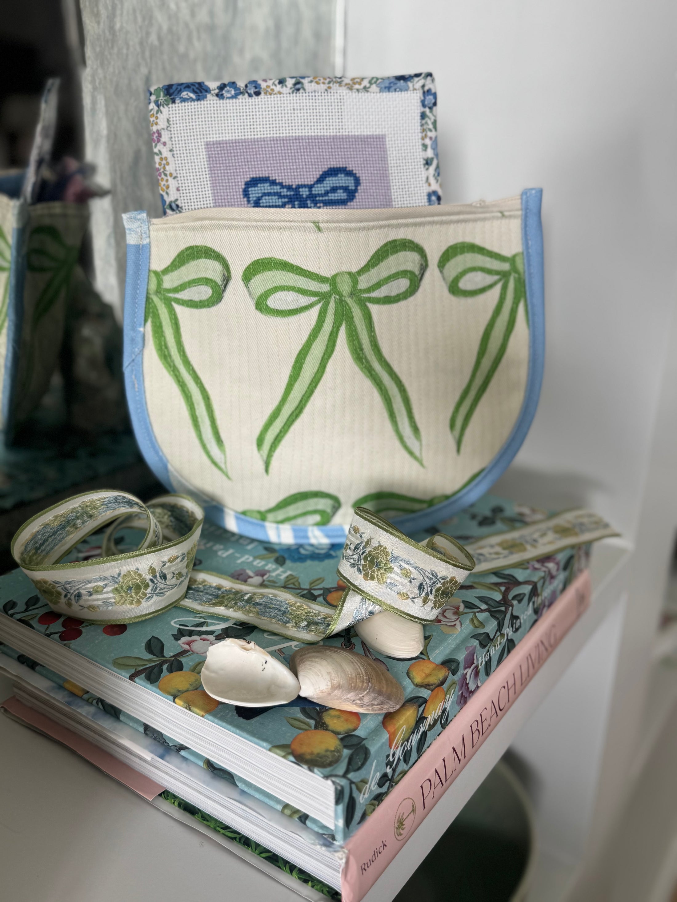 Green Bow Needlepoint Canvas Thread Pouch Bag
