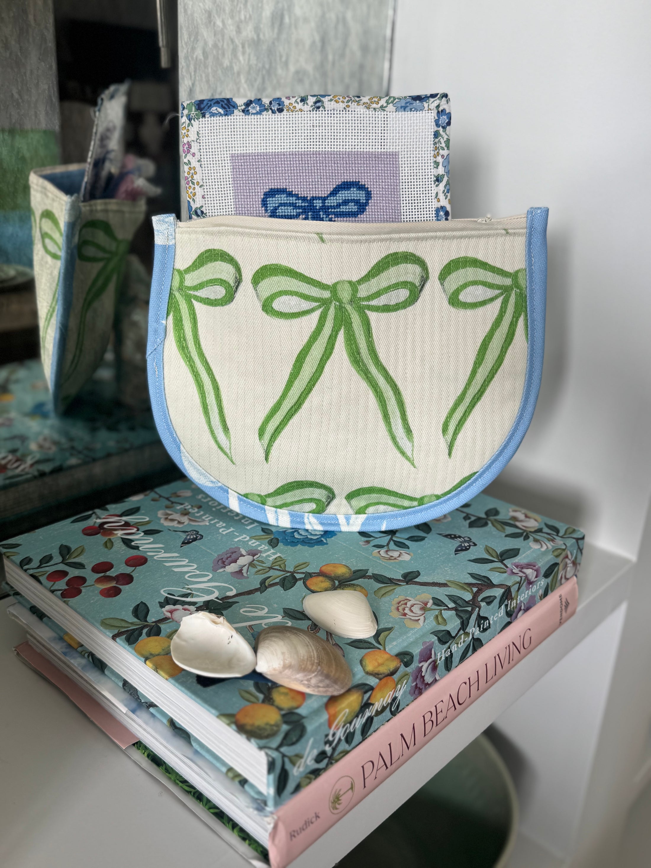 Green Bow Needlepoint Canvas Thread Pouch Bag